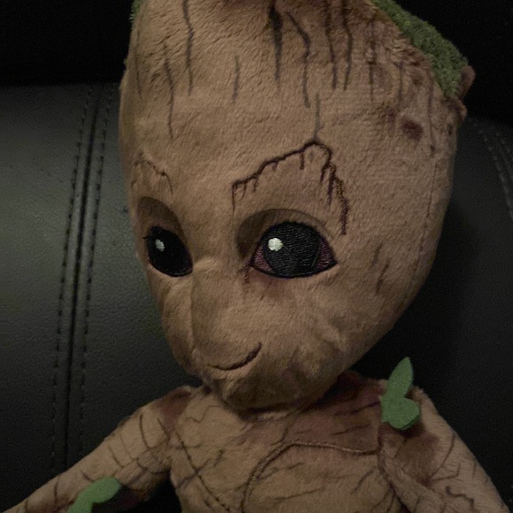 **Rare** Adorable young Groot from Marvel Guardians of the Galaxy - Picture 3 of 16
